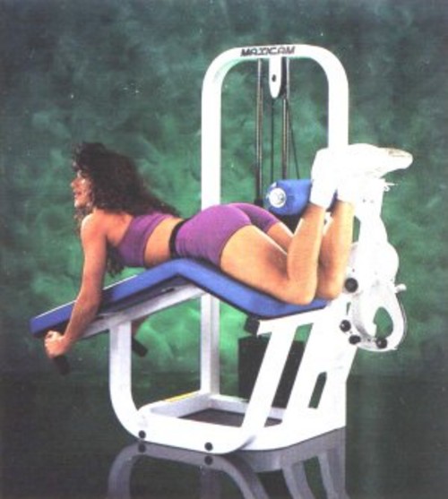 maxicam-lying-leg-curl-16