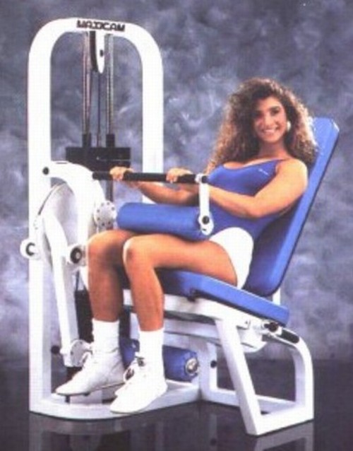 maxicam-seated-leg-curl-11